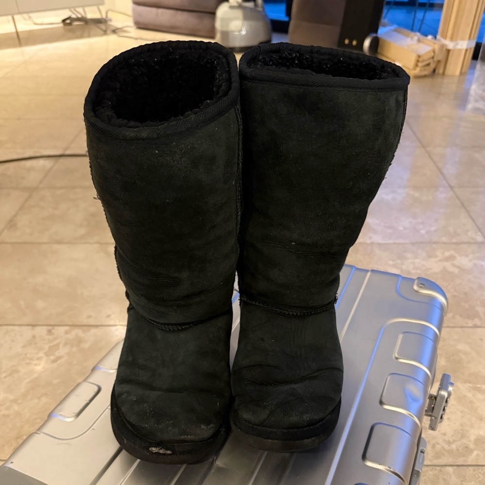 Ugg Black classic tall Boots size 7
